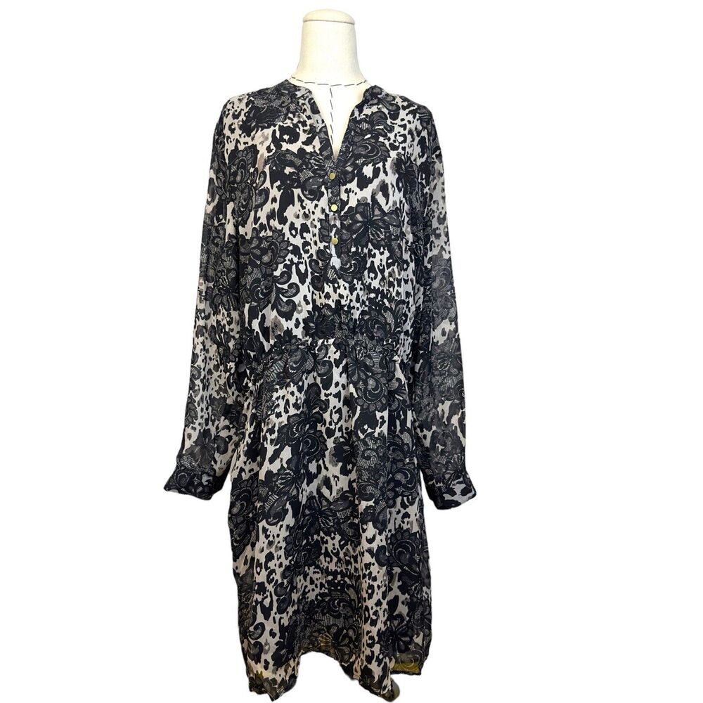 Daisy Fuentes Monochrome Floral Midi Dress